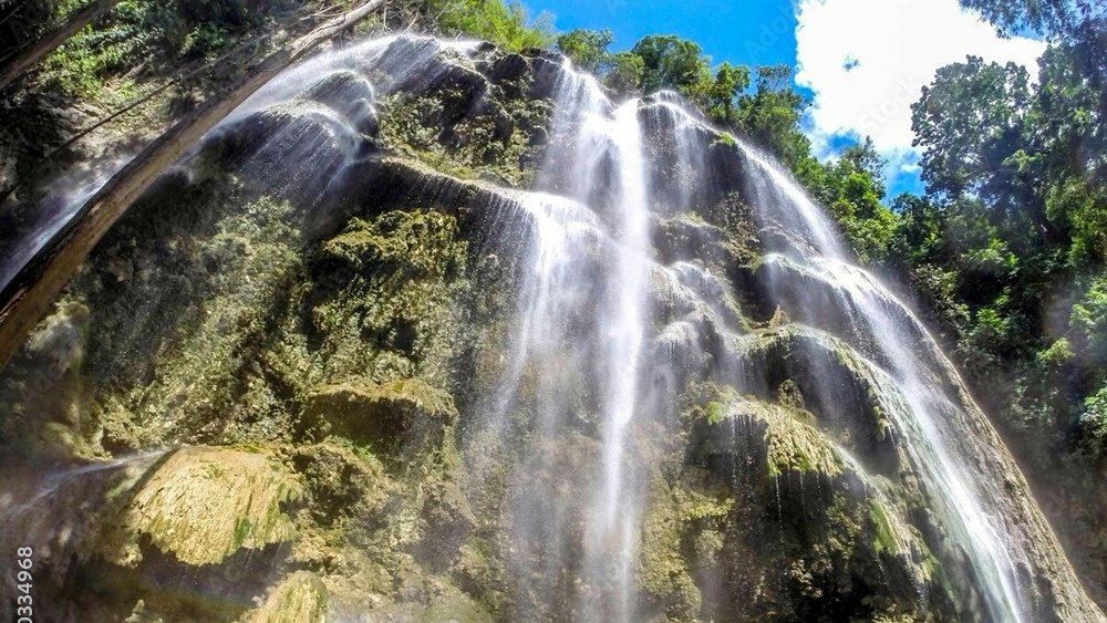 1000_F_350334968_XqLQ5K3PoAnXtayokNqRjoaBQcE3mxV9_edit_760023533626737